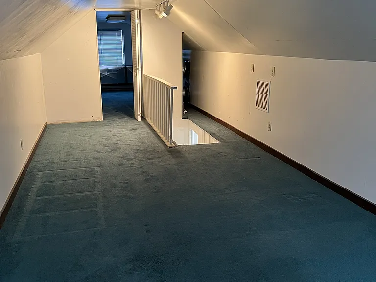 10104 N Fairview Rd — Photo 10