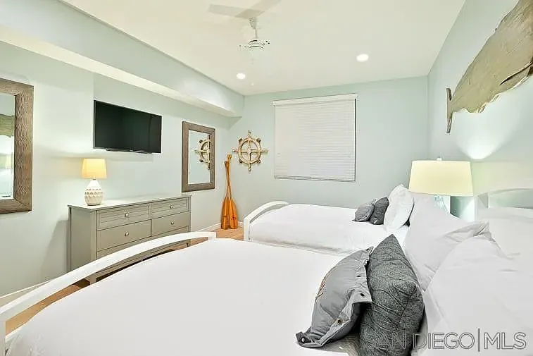 6767 Neptune Pl #202 — Photo 25