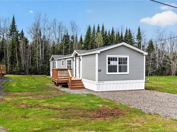 97 River East Dr, Riverview, NB E1B 5B1