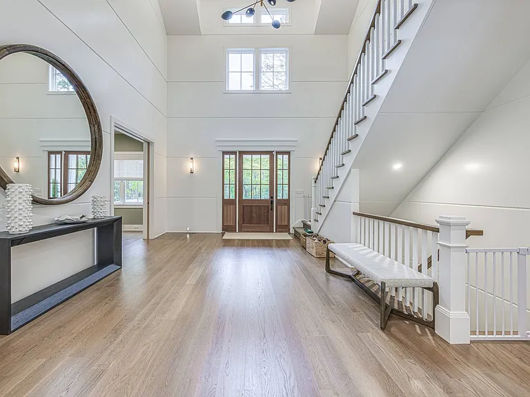 24 White Oak Ln — Photo 4