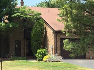 449 Willowbrook Dr, North Brunswick, NJ 08902