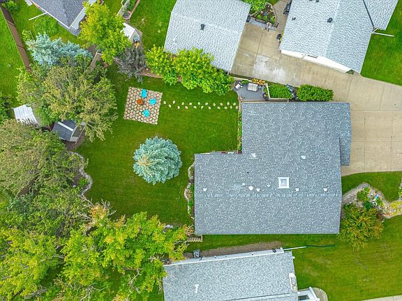 3rd image of 10339 36a Ave NW