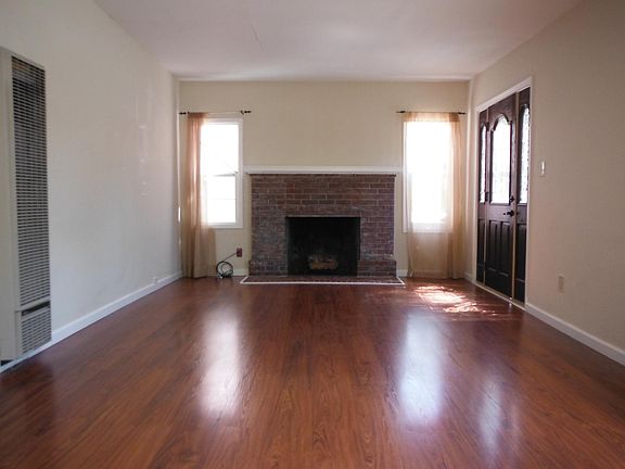2nd image of 1343 W Hedding St