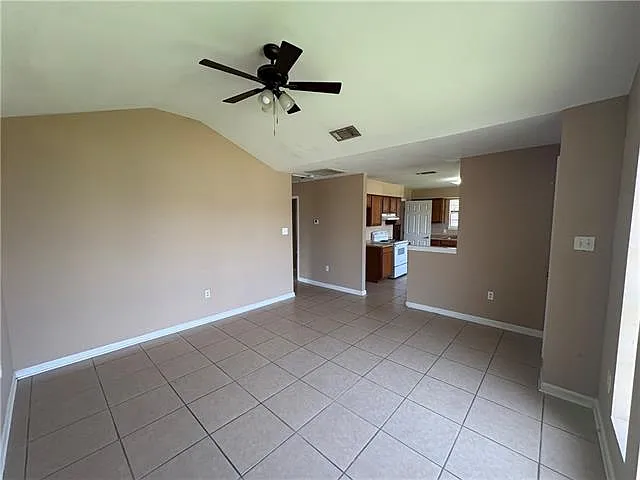 9100 Titans Dr — Photo 4