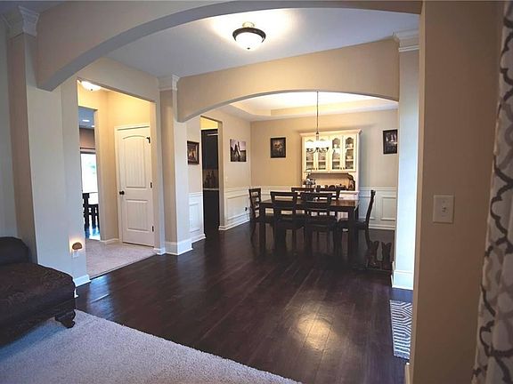3rd image of 541 Lee Road 483