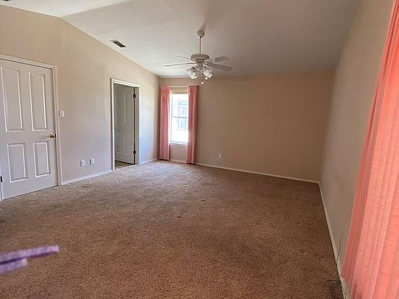 5th image of 300 Vantage Cir