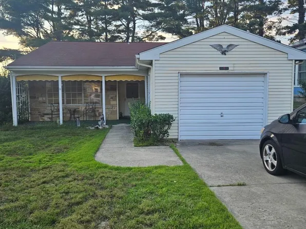 7 Gramercy Pl, Southampton, NJ 08088