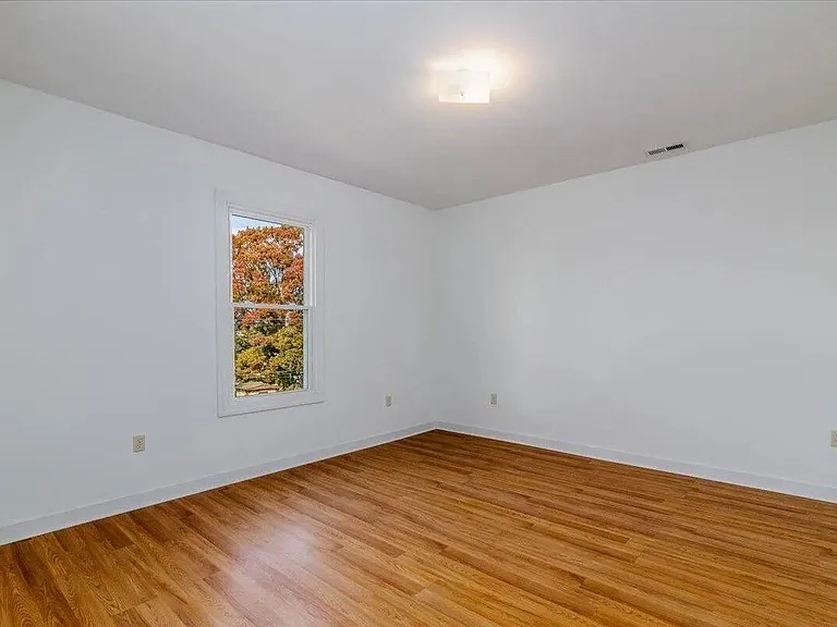 1001 Highland Ave SE #TOP — Photo 4