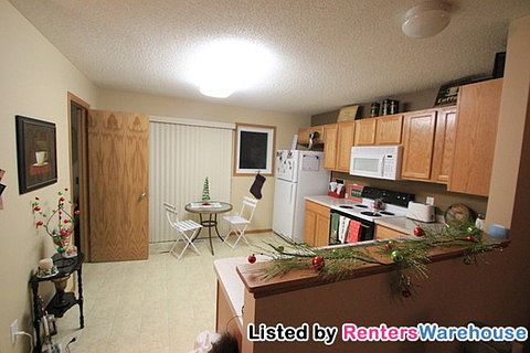 3rd image of 4825 Elm Dr N Unit 4
