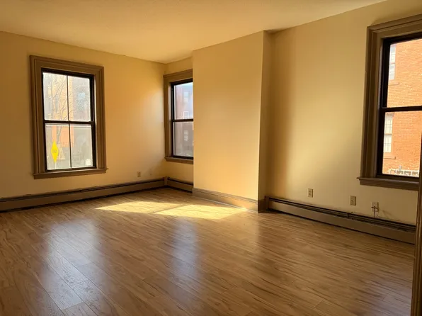 44 Alden St #44A-101, Hartford, CT 06114