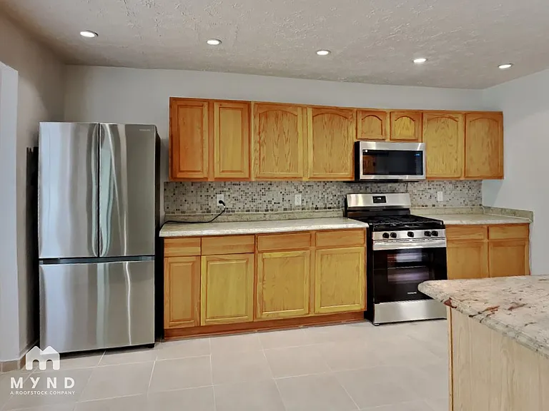 7021 Jeffreys Creek Ln — Photo 9