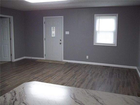 2nd image of 307 S Franklin St