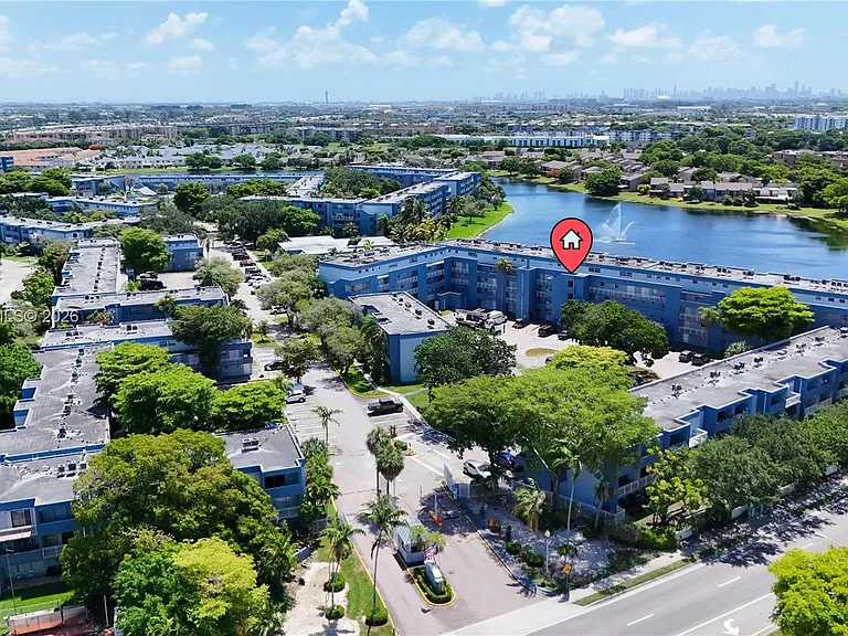 9351 Fontainebleau Blvd #B415 — Photo 40