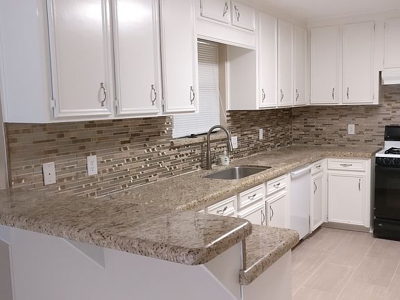 2nd image of 2714 Red Hill Dr