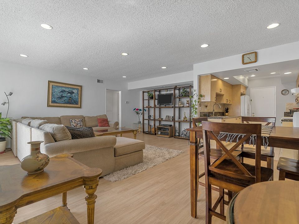 1st image of 515 N Kenwood St APT 305