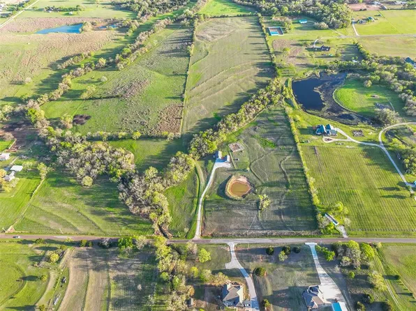 1896 E Redbud Rd, Washington, OK 73093