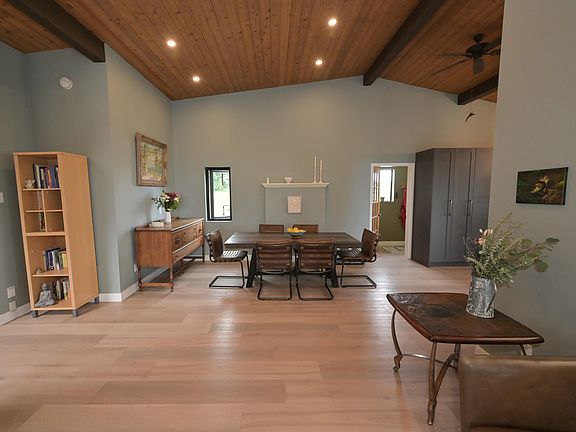 5th image of 5125 Salal Rd