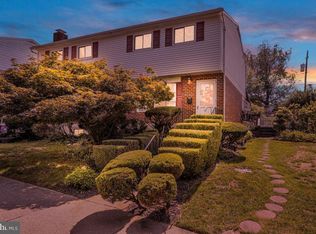 910 N 7th St, Wyomissing, PA 19610