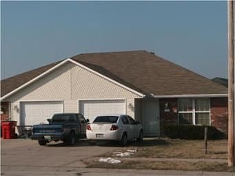 1st image of 1400 SW Blue Branch Dr