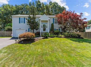 34 Remington Farm Dr, Coventry, RI 02816