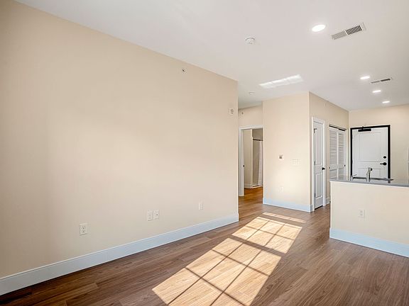4th image of 124 Emmaus Rd #152