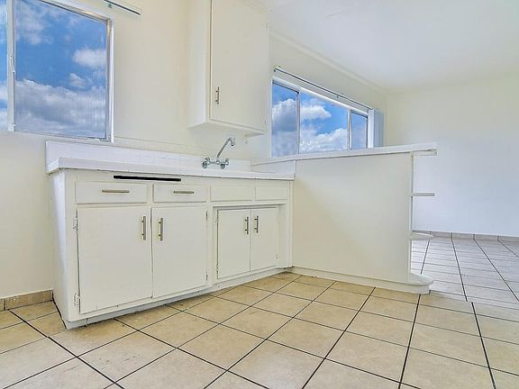 5th image of 251 Loma Dr APT 28
