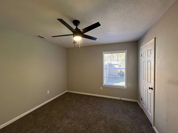 4th image of 1160 Elder Rd