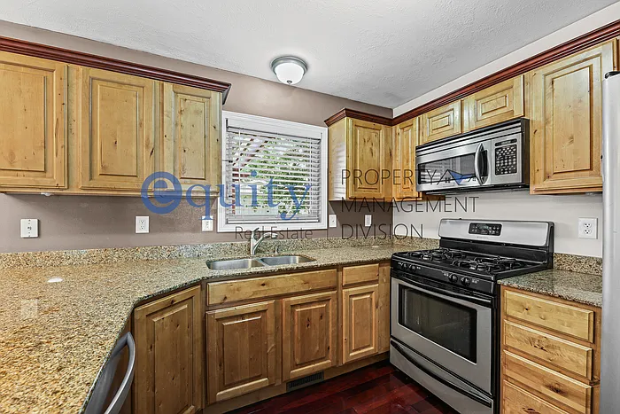 7102 E Brookhill Dr — Photo 7