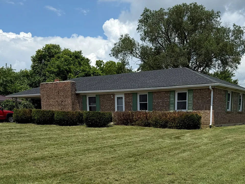 110 Lakeside Dr