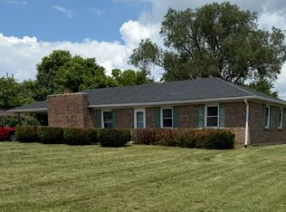 110 Lakeside Dr, Cynthiana, KY 41031