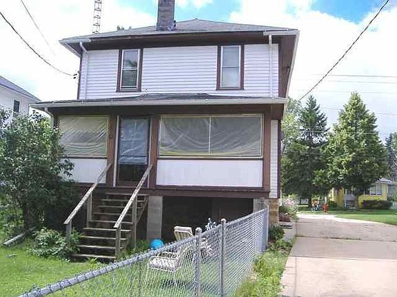 2nd image of 330 E Monowau St