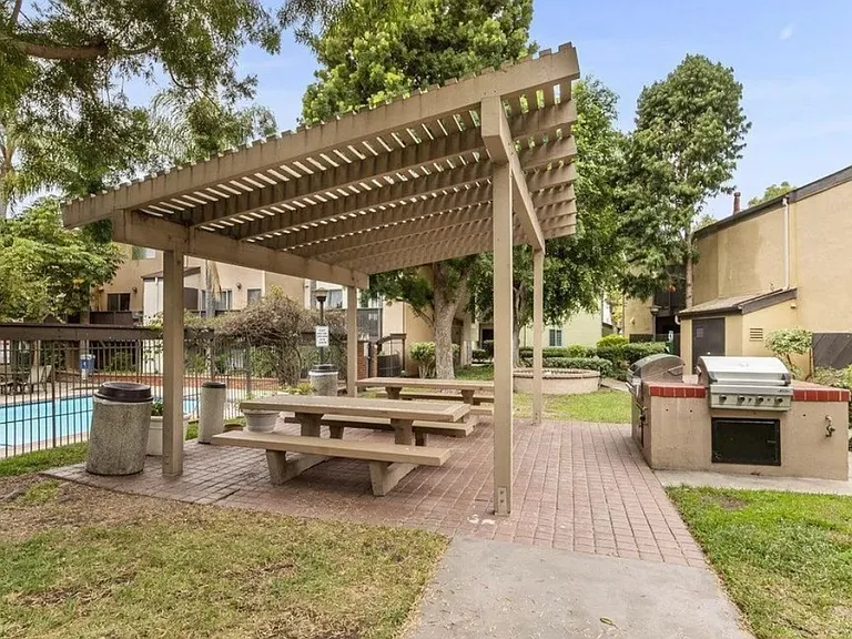 7946 Mission Center Ct #H — Photo 27