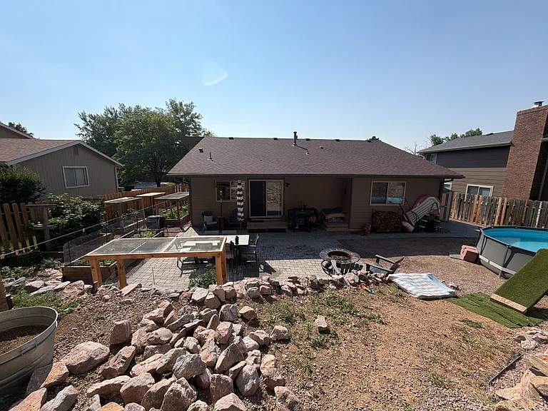 Breckenridge Dr E — Photo 17