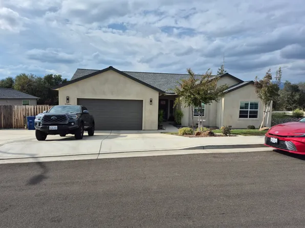 1372 Spinnaker Dr, Redding, CA 96003