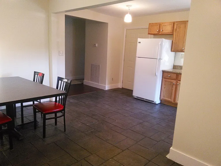317 Parker St — Photo 15