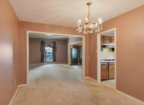 3rd image of 3950 S Inwood Ave