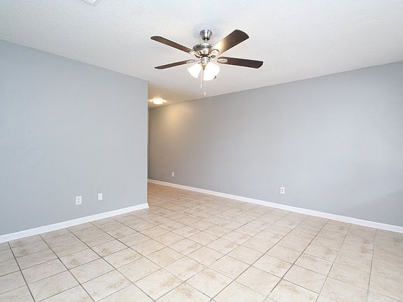 3rd image of 5859 Peachtree St