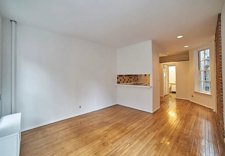 326 E 81st St #4RE — Photo 3