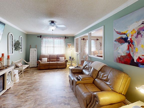 4th image of 2314 Pleasant Valley Ave