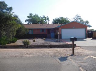 90 Eaton Rd SE, Rio Rancho, NM 87124