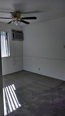 3rd image of 2519 H St APT 6