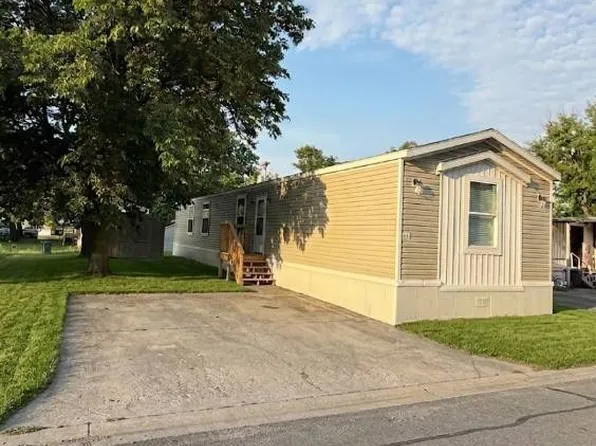 2801 1st Ave #18, Perry, IA 50220