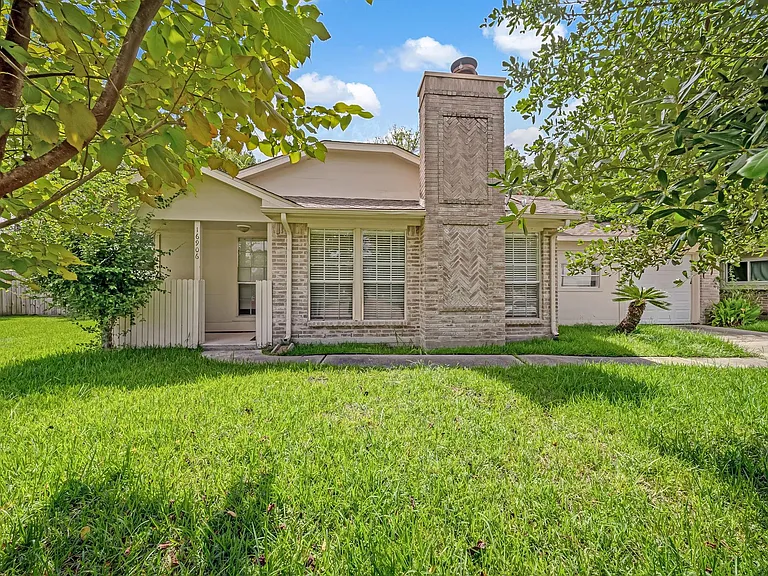 16906 Canary St — Photo 1