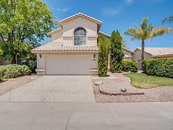 2nd image of 1420 W Canary Way
