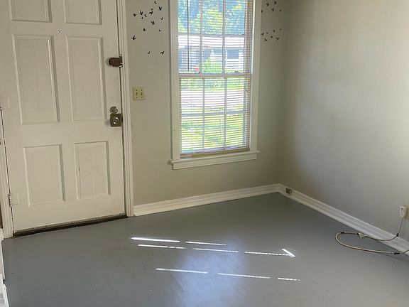 2nd image of 706 Carrollton St #706