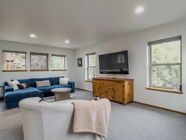19544 Century Dr — Photo 44