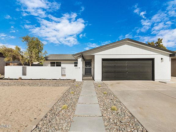 2nd image of 1117 S LAZONA Drive