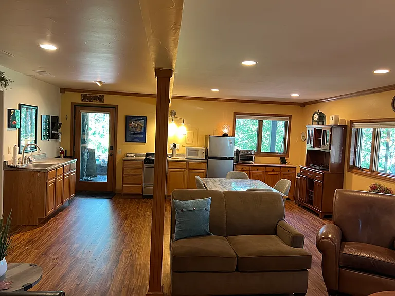 Family room w/efficiency kitchen