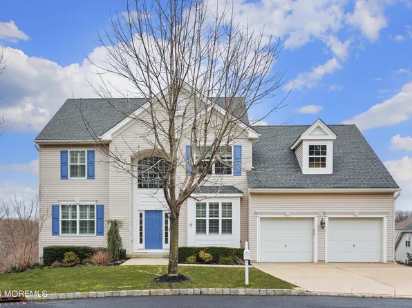 19 Papa Court, Atlantic Highlands, NJ 07716