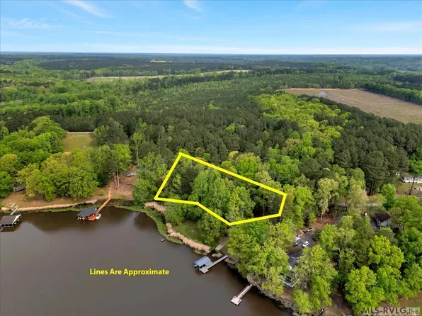 4 Hinton Mill Rd, Boydton, VA 23917